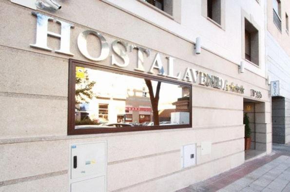 Hostal Avenida Barajas Madrid Dış mekan fotoğraf