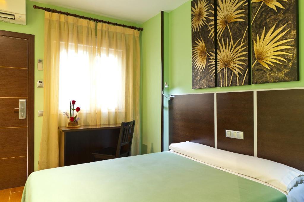 Hostal Avenida Barajas Madrid Dış mekan fotoğraf