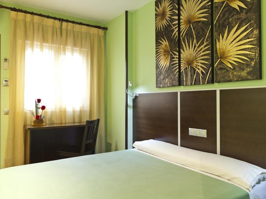 Hostal Avenida Barajas Madrid Dış mekan fotoğraf