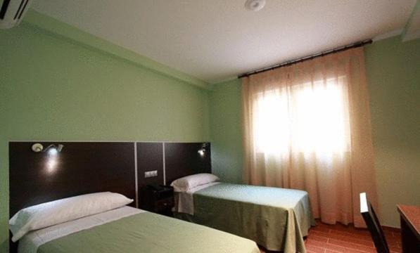 Hostal Avenida Barajas Madrid Oda fotoğraf