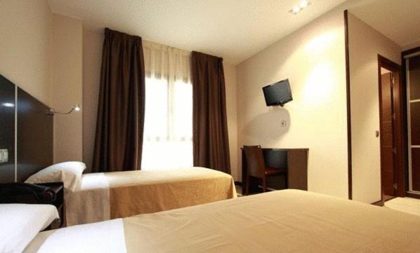 Hostal Avenida Barajas Madrid Oda fotoğraf